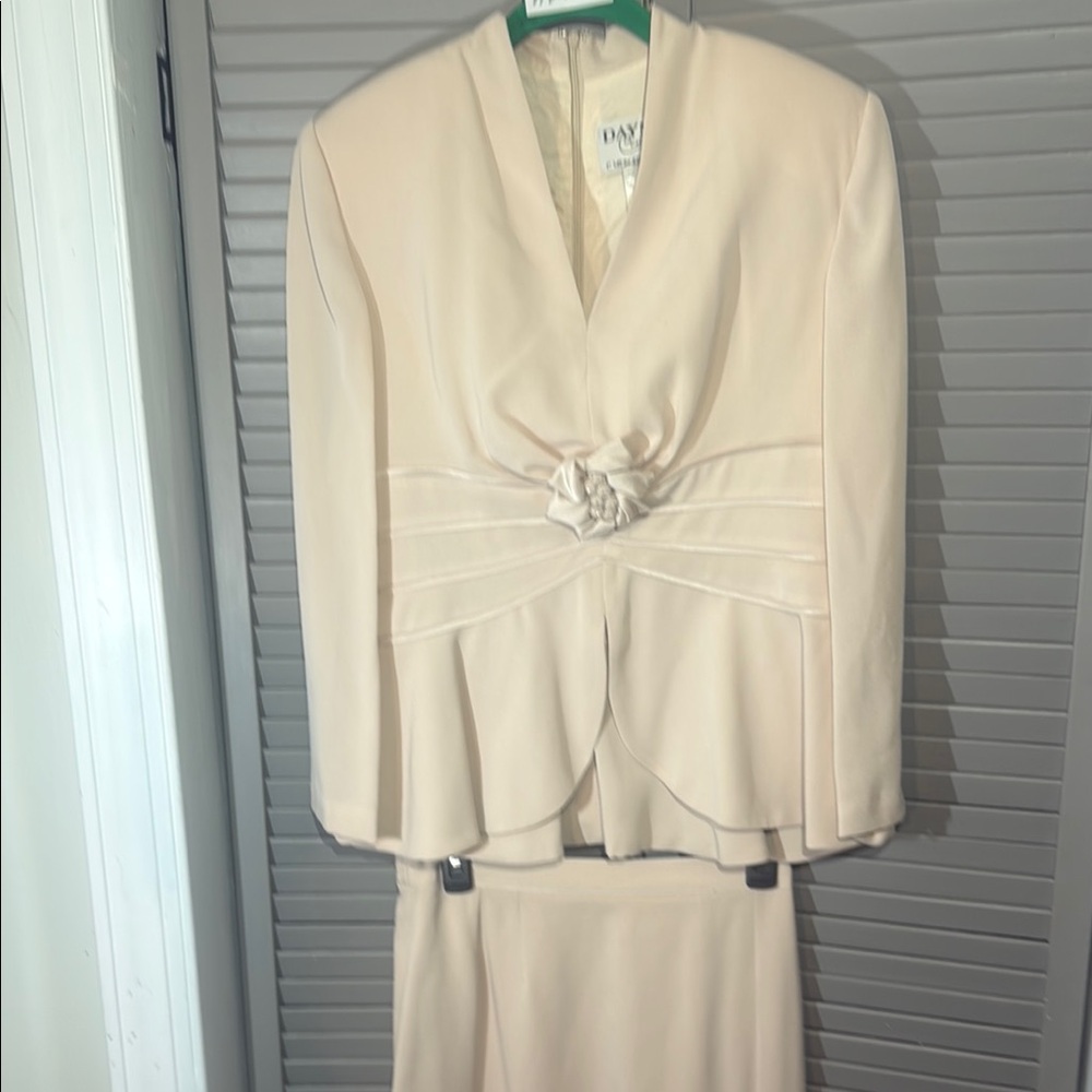 Daymor Couture Women's Cream Dress